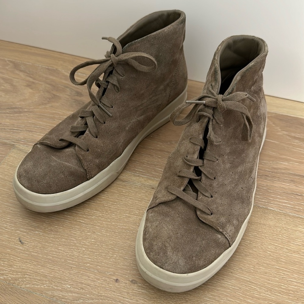 Vince Men’s Suede High Top Leather Sneakers Tan Brown Cream White Natural 10.5
